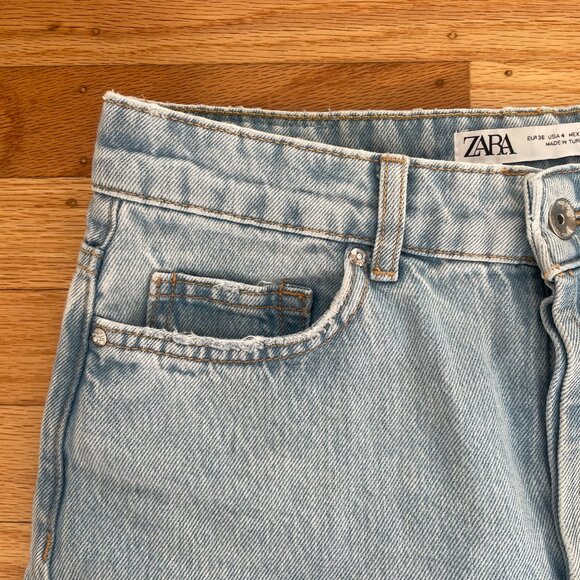Zara Mom Fit Jean - Light Blue Wash - Picture 4 of 7